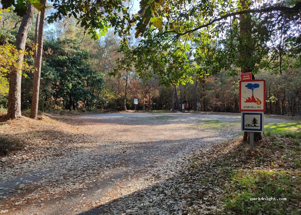 (53380) Juvigné - 1 La Sapinière — foto