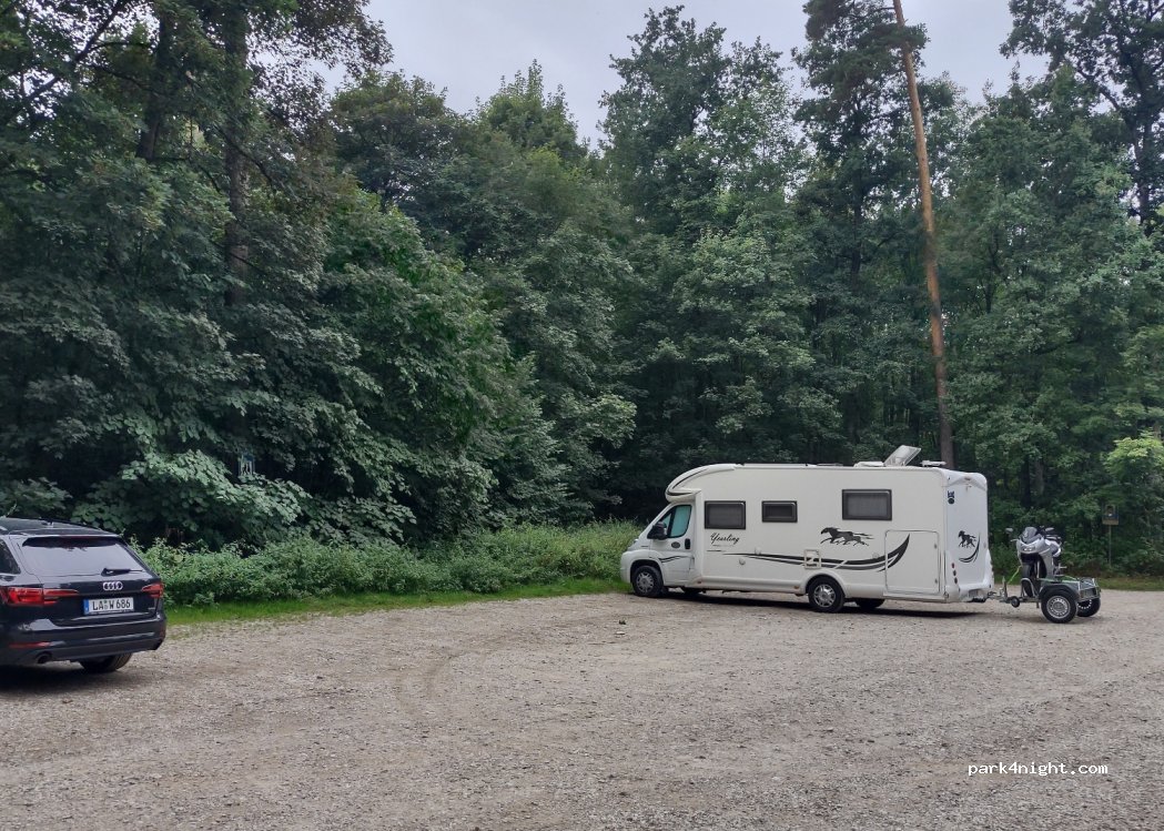 (84030) Ergolding - Parkplatz Klosterholz — foto