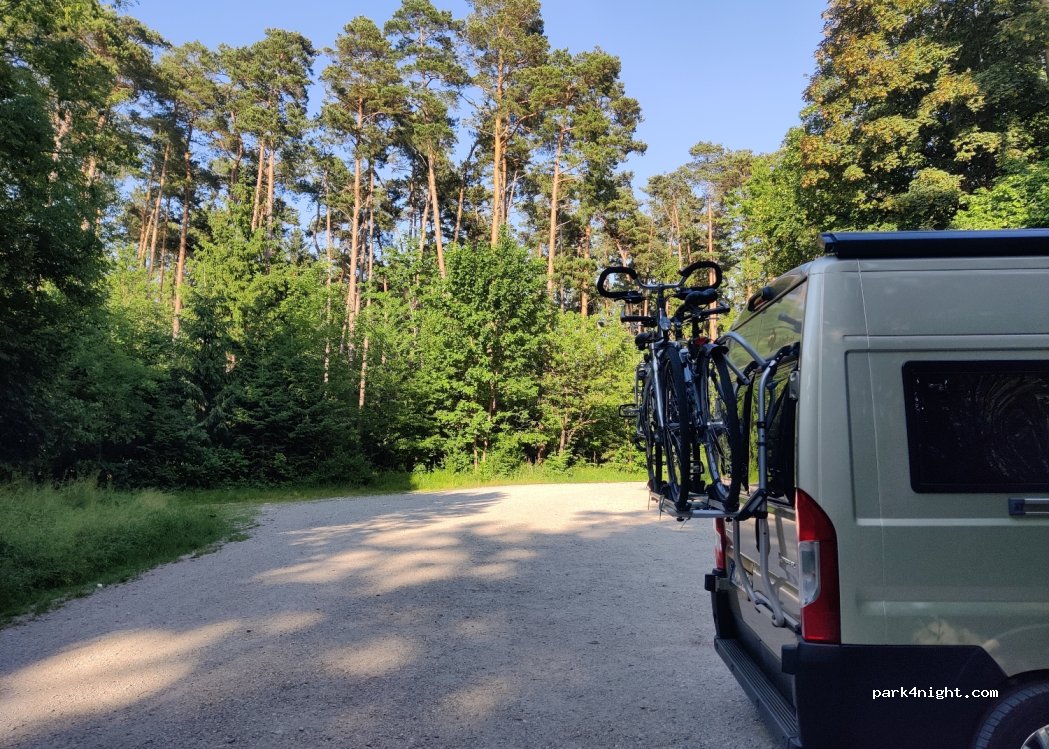 (84030) Ergolding - Parkplatz Klosterholz — foto 2