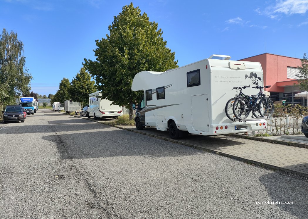 (70825) Korntal-Münchingen - 73 Kornwestheimer Straße — foto 2