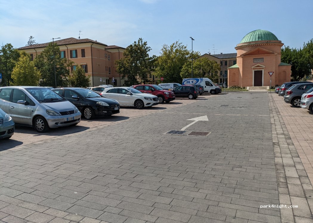 (44122) Ferrara - 2-4 Via Gaetano Recchi — foto 2