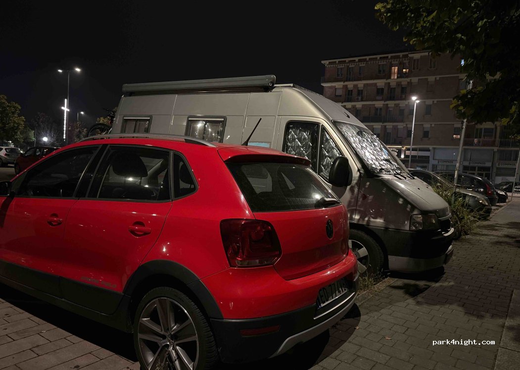 (44122) Ferrara - 2-4 Via Gaetano Recchi — foto 3