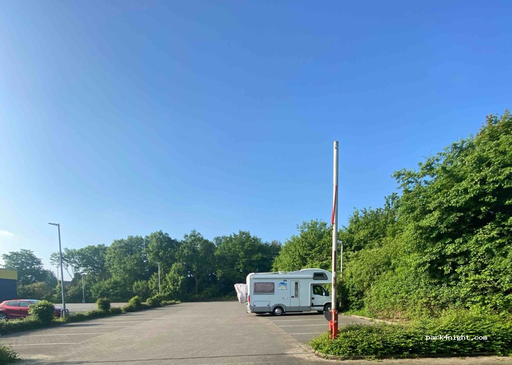 (59174) Kamen - 1 Bertolt-Brecht-Straße — foto