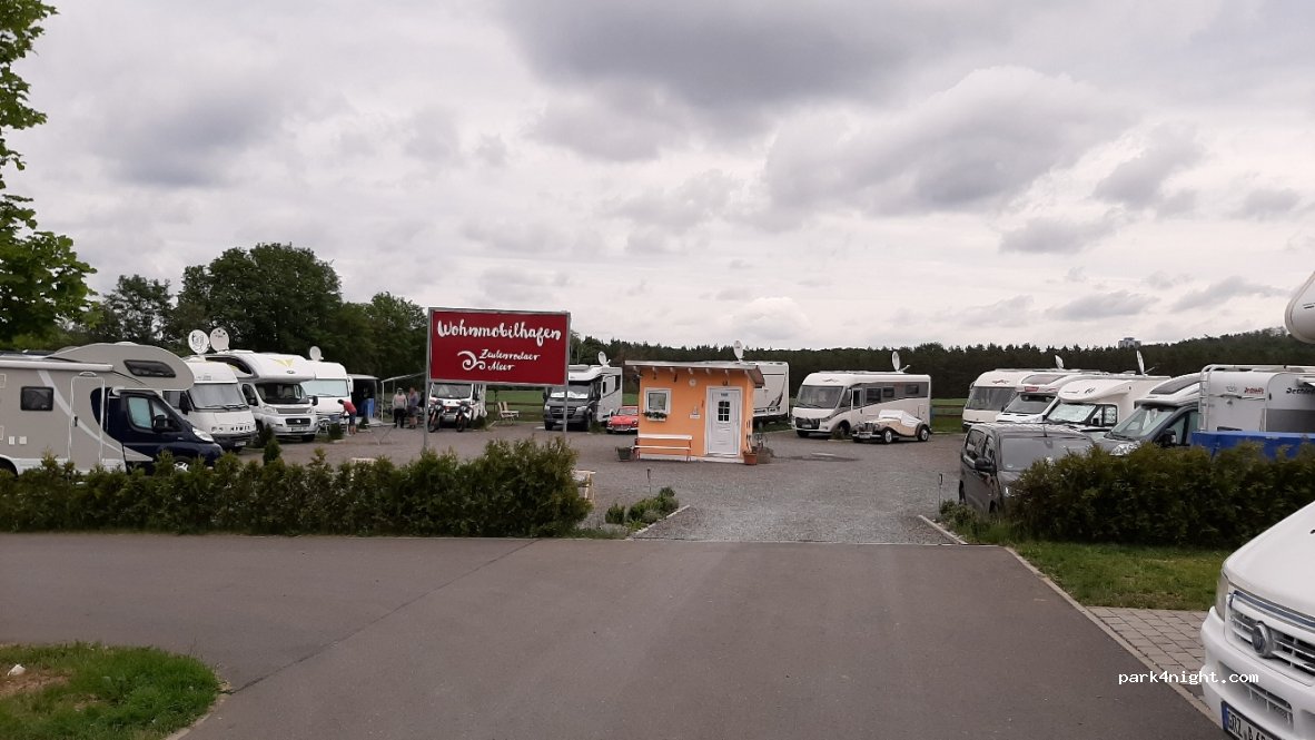 Wohnmobilhafen Zeulenrodaer Meer — foto