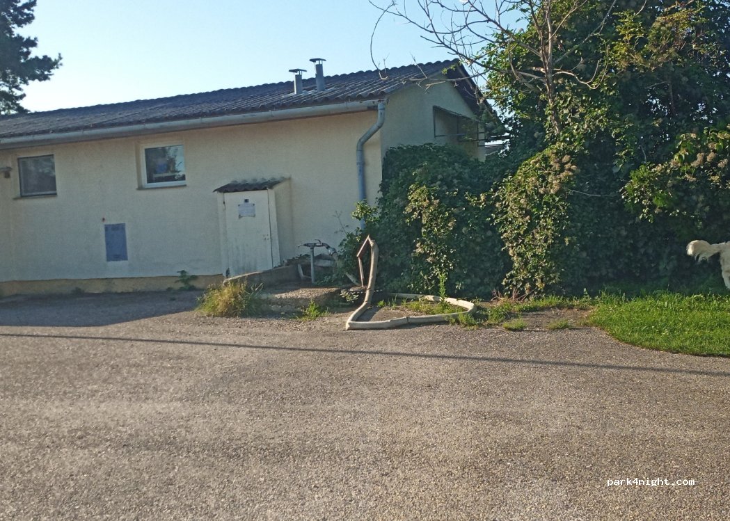 (2402) Haslau an der Donau - — foto 4
