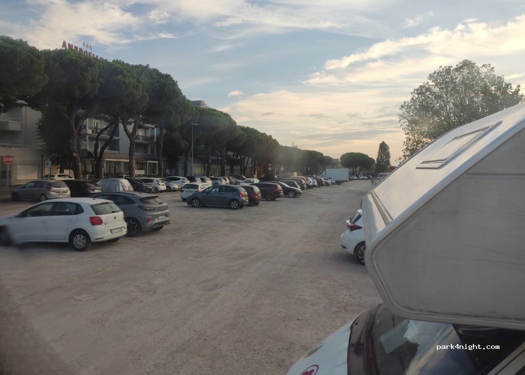 (47843) Misano Adriatico - 66 Via Antonio Pacinotti — foto