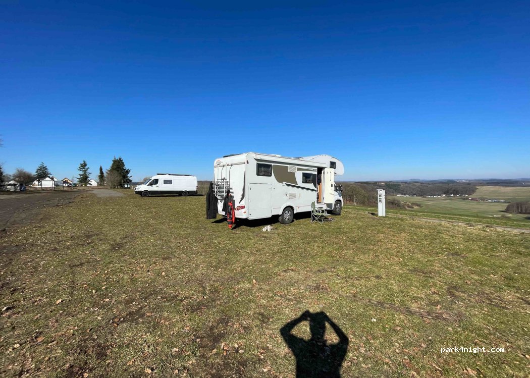Wohnmobilhafen Feriendorf Pulvermaar — foto