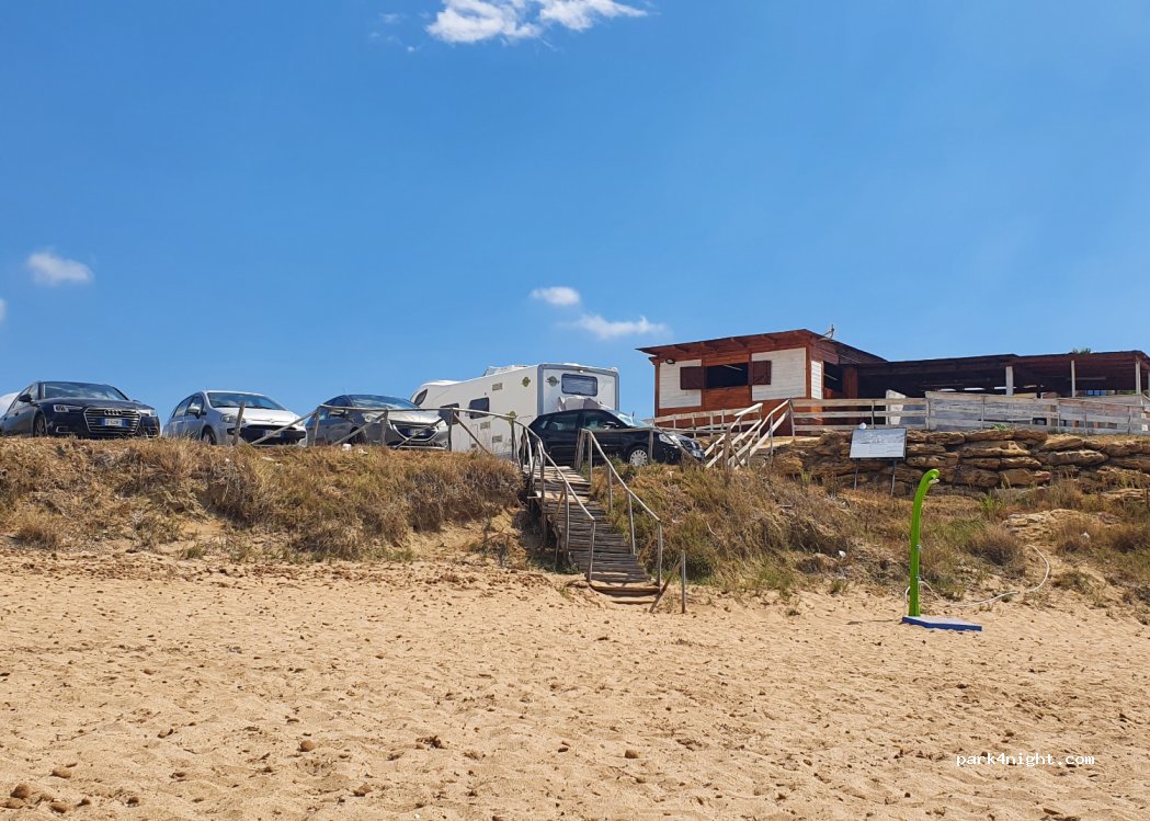 (88841) Isola di Capo Rizzuto - Via Fiume Meola — foto