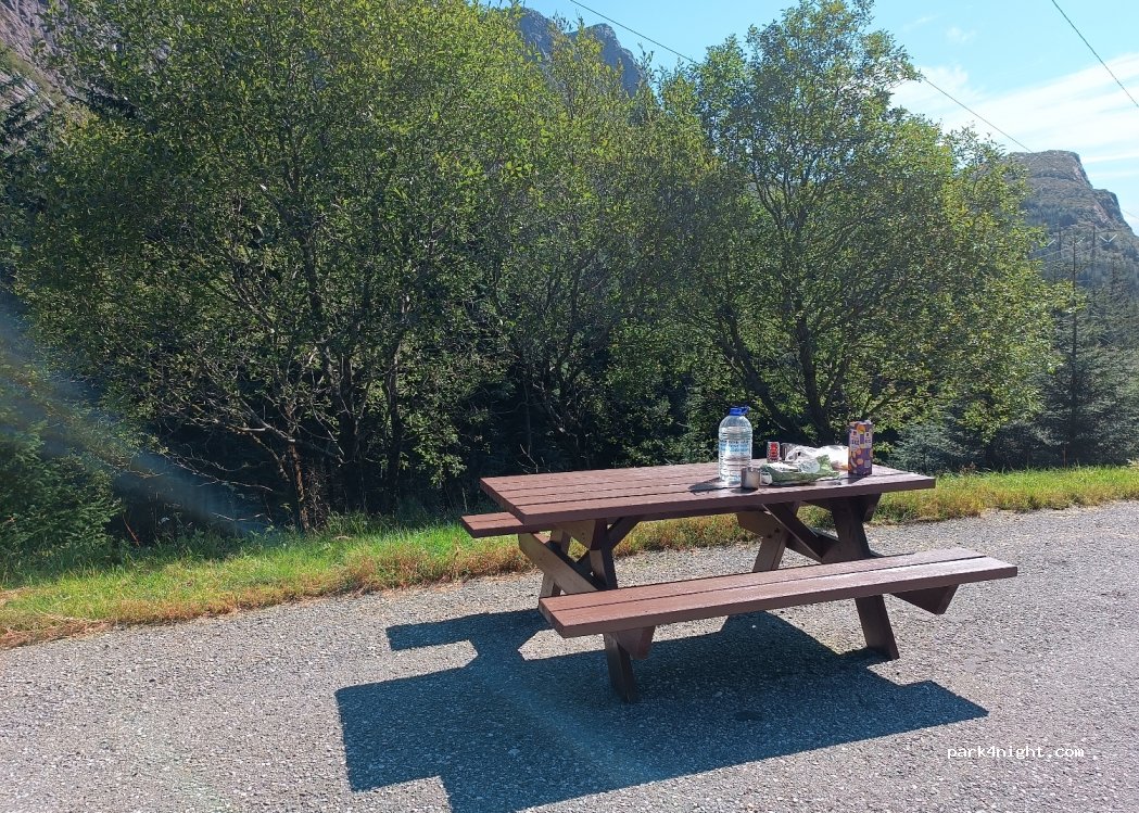 (6900) Kinn - Primær Fylkesveg 614 — foto 3