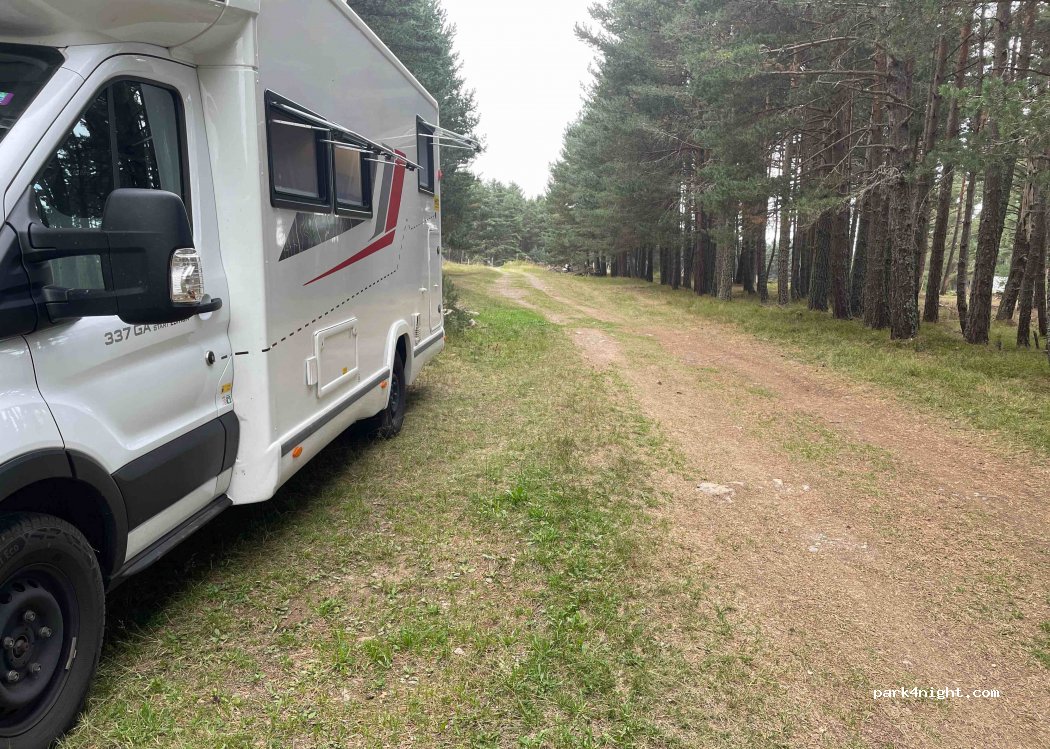 (66210) Formiguères - Unnamed road — foto