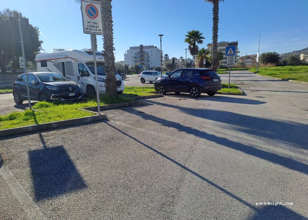 (64011) Alba Adriatica - 20 Via Gorizia — foto 2