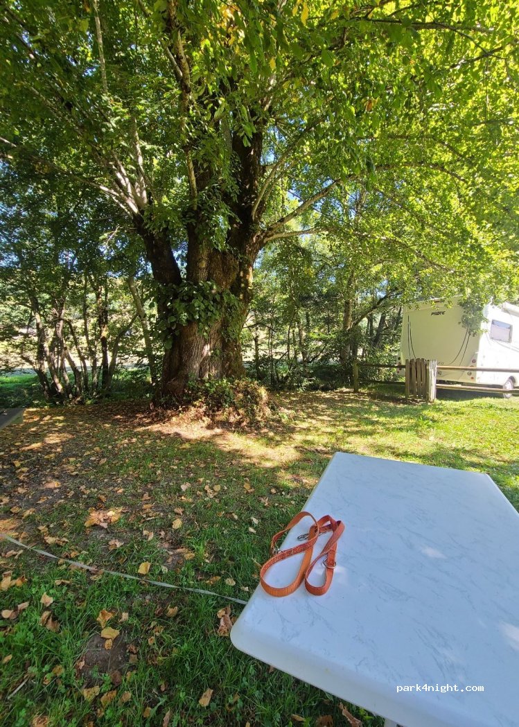 (15140) Saint-Martin-Valmeroux - Unnamed Road — foto 3