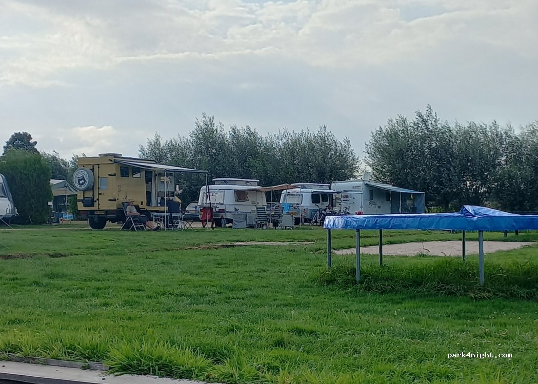 Mini campsite Waterhoentje — foto
