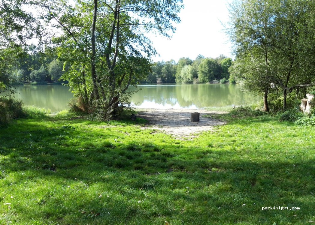 (58310) Saint-Amand-en-Puisaye - — foto