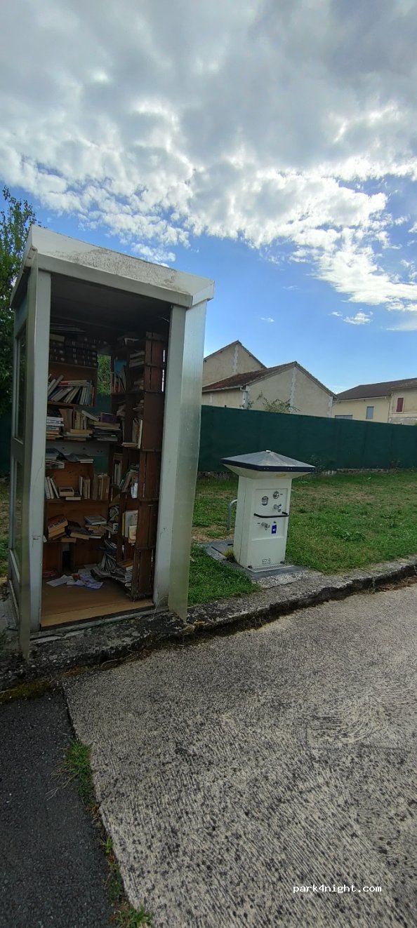 (24400) Saint-Michel-de-Double - Le Bourg — foto 4
