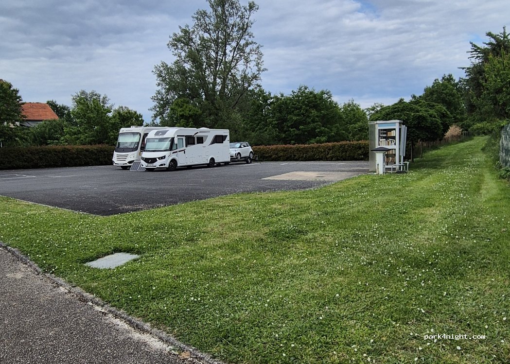 (24400) Saint-Michel-de-Double - Le Bourg — foto 5