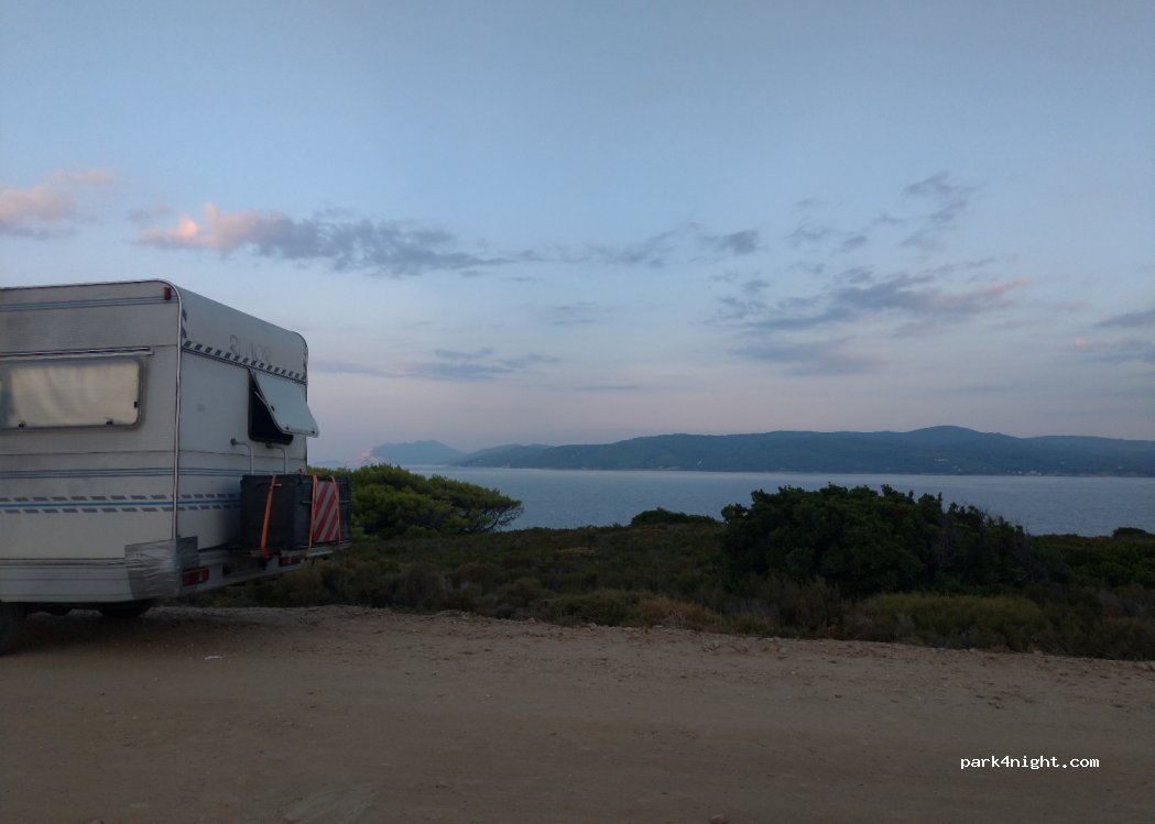 (370 02) Skiathos - Unnamed Road — foto 2