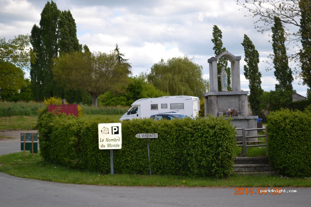(79130) Hérisson - La Roche — foto