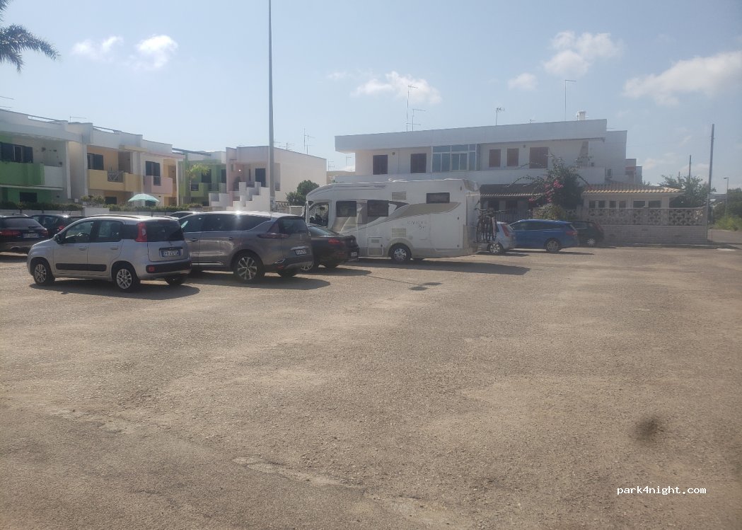 (73026) Torre dell'Orso - 44 Via Palmiro Togliatti — foto