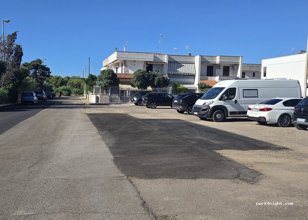 (73026) Torre dell'Orso - 44 Via Palmiro Togliatti — foto 2