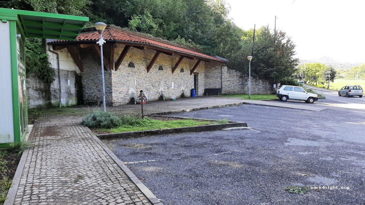 (12088) Roccaforte Mondovì - Via 4 Novembre — foto