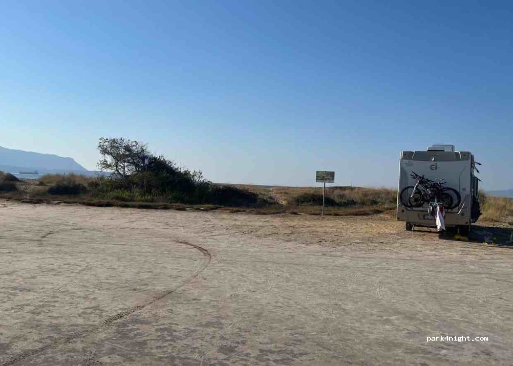 (230 53) Elafonisos - Unnamed Road — foto 2