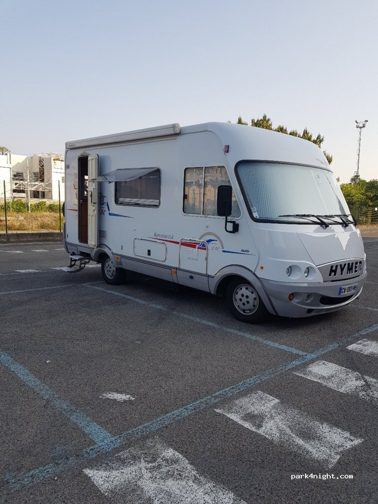 (20144) Milano - 4 Piazzale Stazione Genova — foto