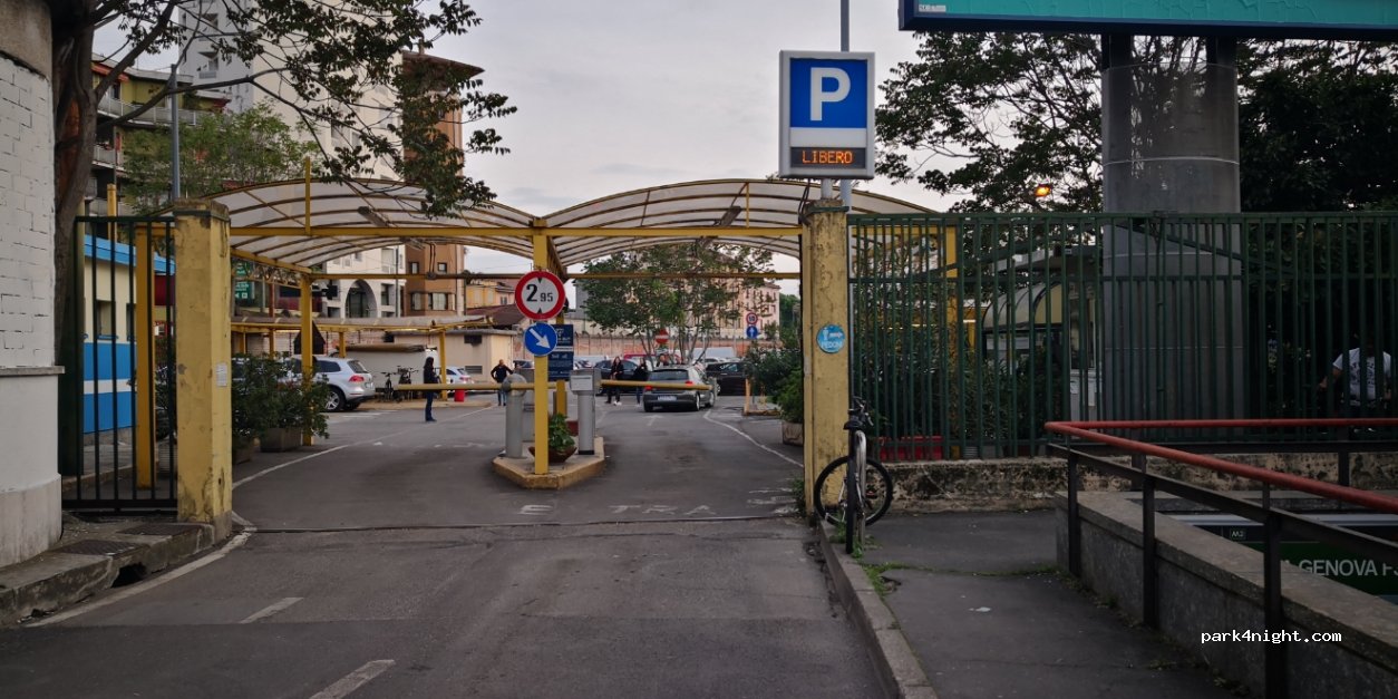 (20144) Milano - 4 Piazzale Stazione Genova — foto 2