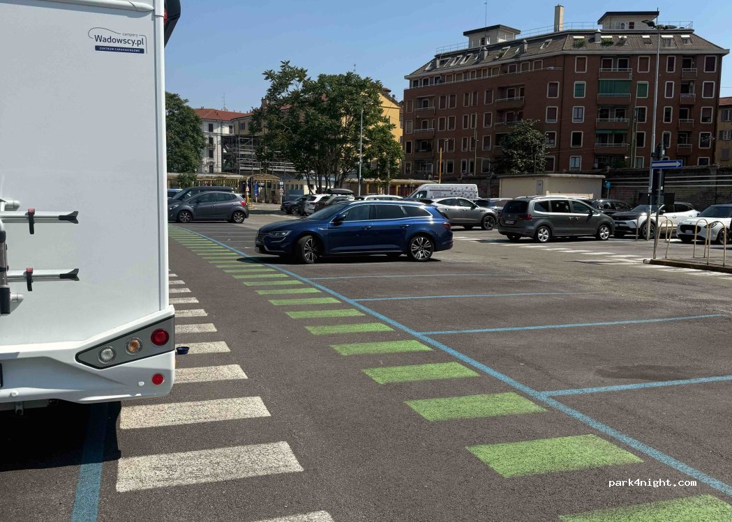 (20144) Milano - 4 Piazzale Stazione Genova — foto 5