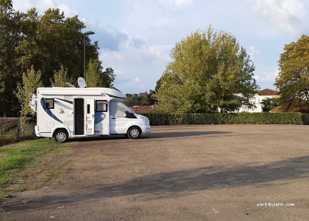 (40270) Cazères-sur-l'Adour - 173 Rue Gaston Phoebus — foto