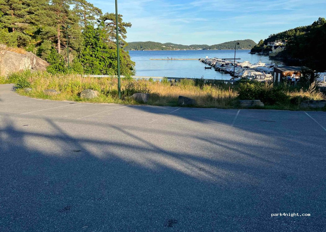 (4633) Kristiansand - 70 Ålefjærveien — foto