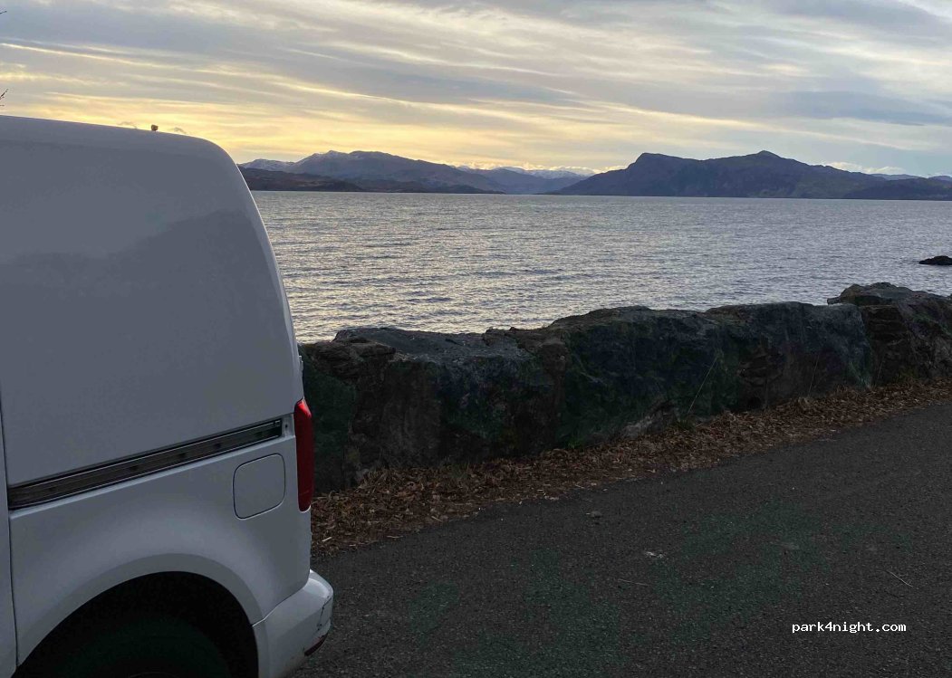(IV45 8RQ) Isle of Skye - A851 — foto 3
