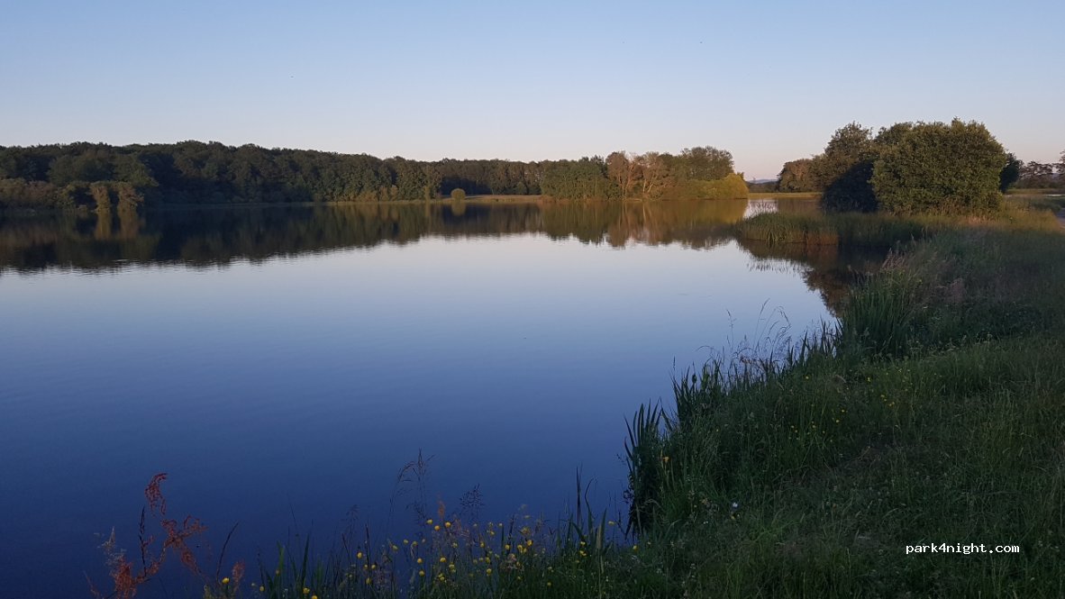 (23170) Chambon-sur-Voueize - Unnamed Road — foto 3