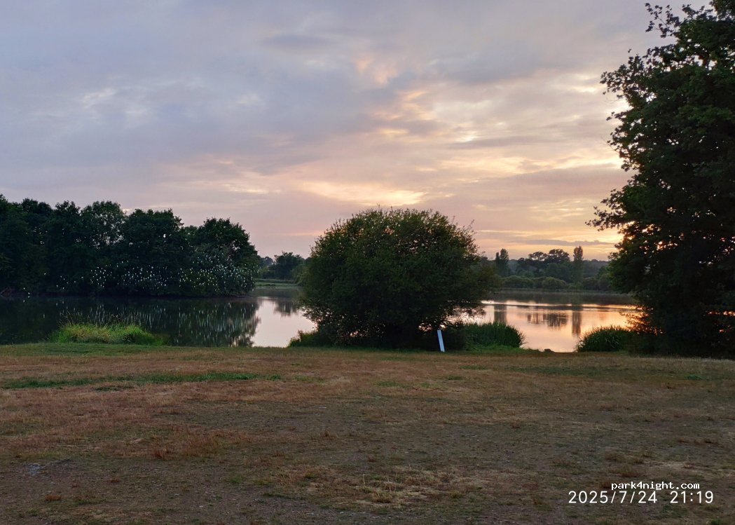 (23170) Chambon-sur-Voueize - Unnamed Road — foto 5