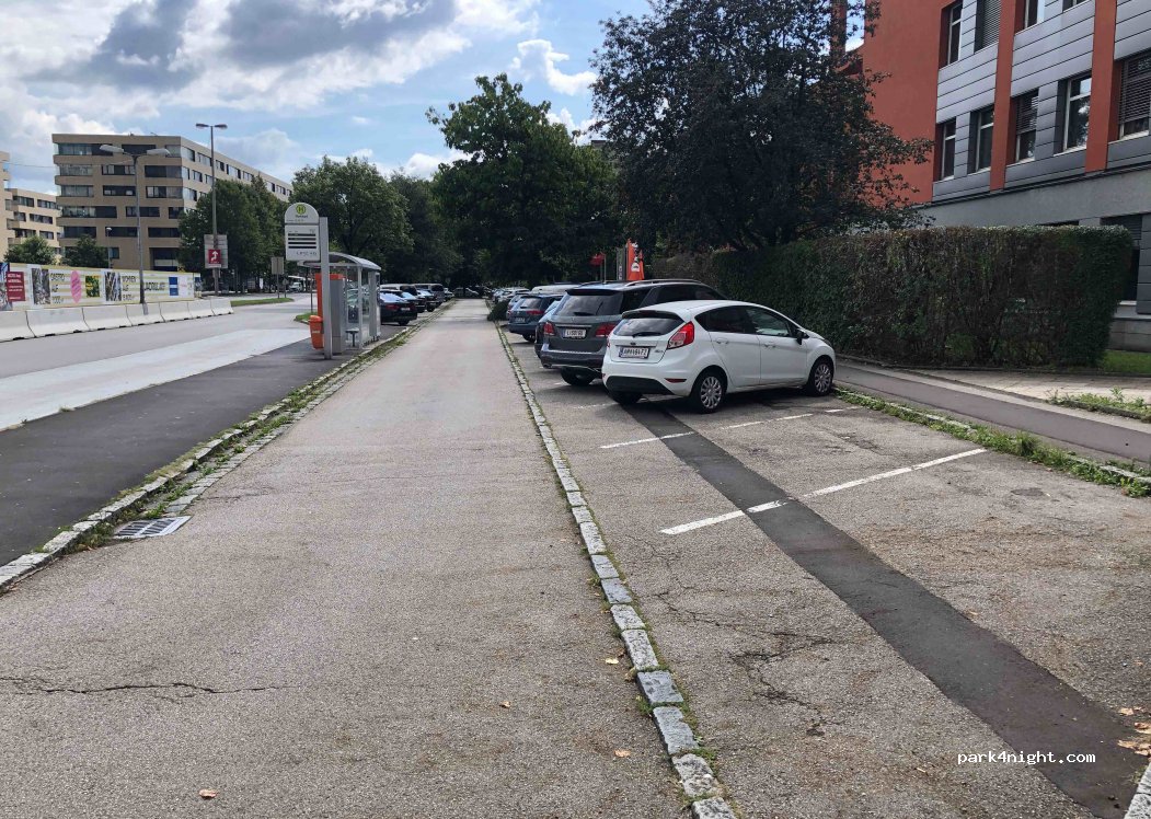 (4020) Linz - 6 Gruberstraße — foto