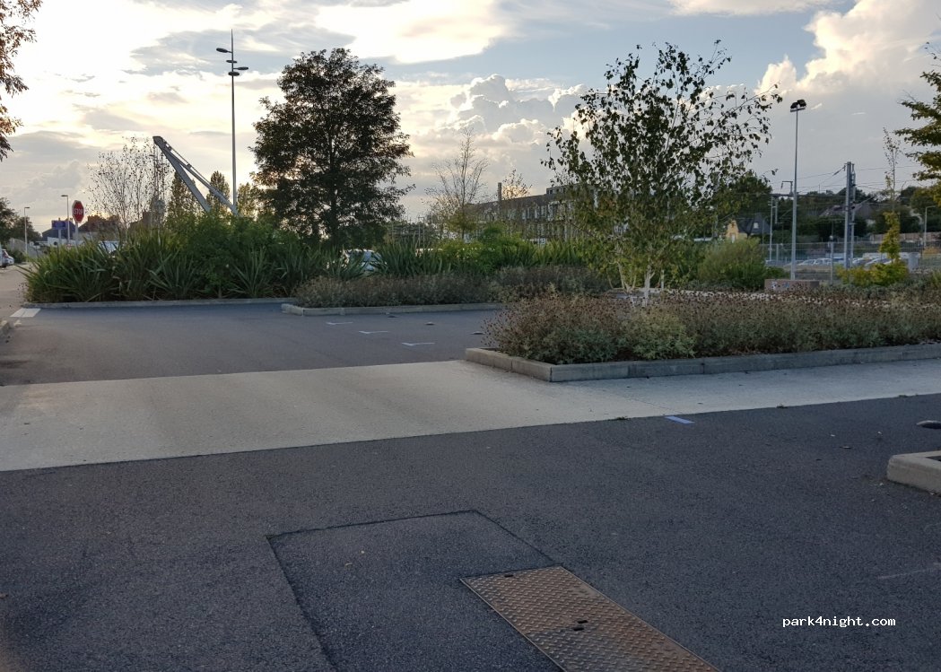 (35600) Redon - 3 Rue Lucien Poulard — foto 2