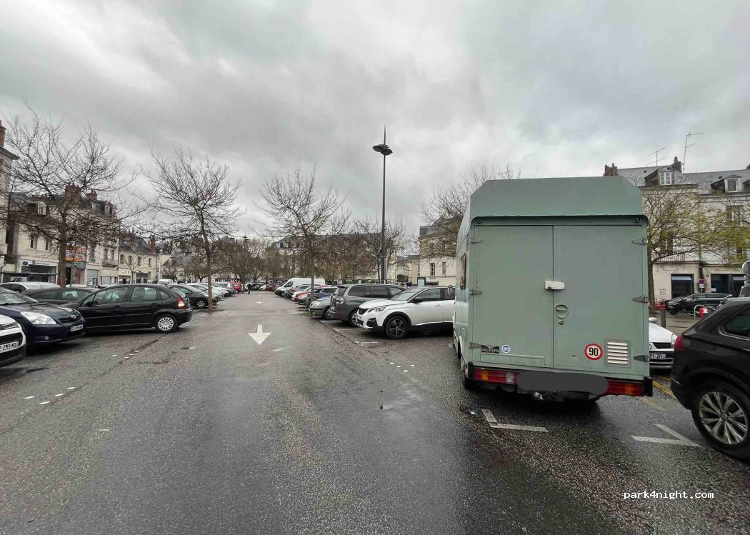(37000) Tours - 11bis Place des Halles — foto 3