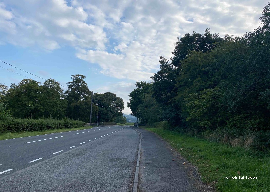 (SA20 0YW) Llandovery - A483 — foto