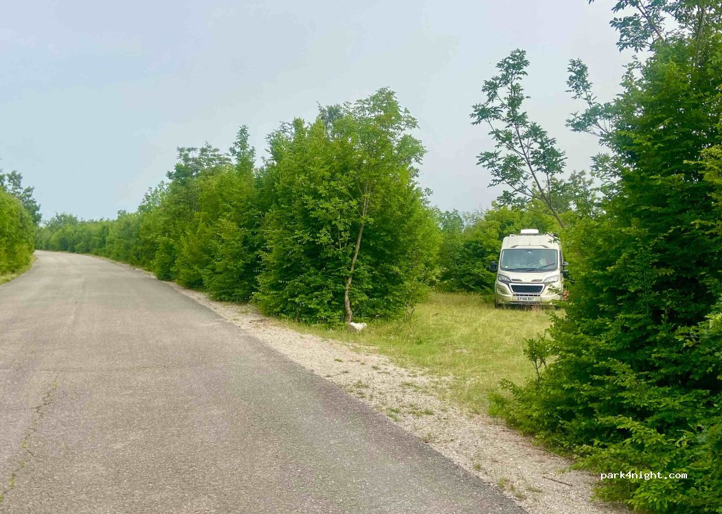 (99Q7+VF) Zaglavica, Drvar - Unnamed Road — foto 4