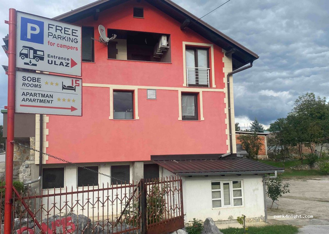 Red House — foto 2