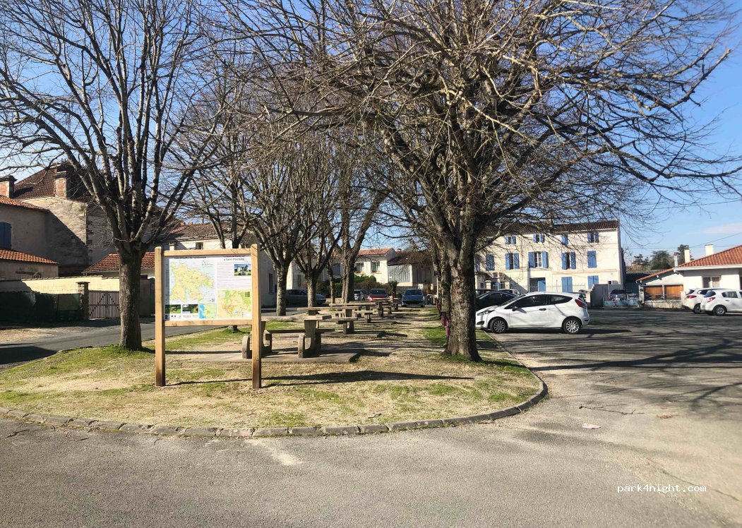 (17250) Saint-Porchaire - 4 Rue des Platanes — foto