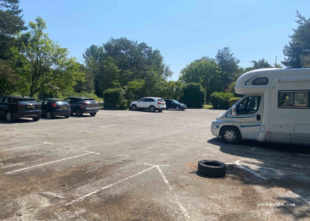 (DT2 8ZB) Dorchester - Monterey Ave — foto