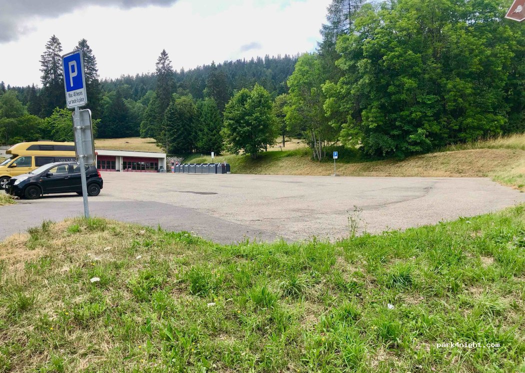 (2208) Les Hauts-Geneveys - 46 Route de la République — foto 2