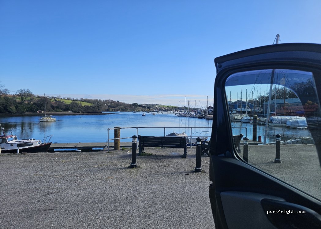 (TR10 8FG) Penryn - Commercial Road — foto 4