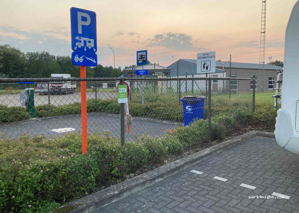 (3680) Maaseik - 8 Komweg — foto 2