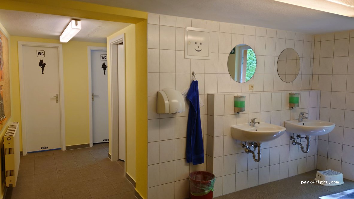 Aktivhostel Ferdinands Homestay - Herberge - Zeltwiese — foto 5