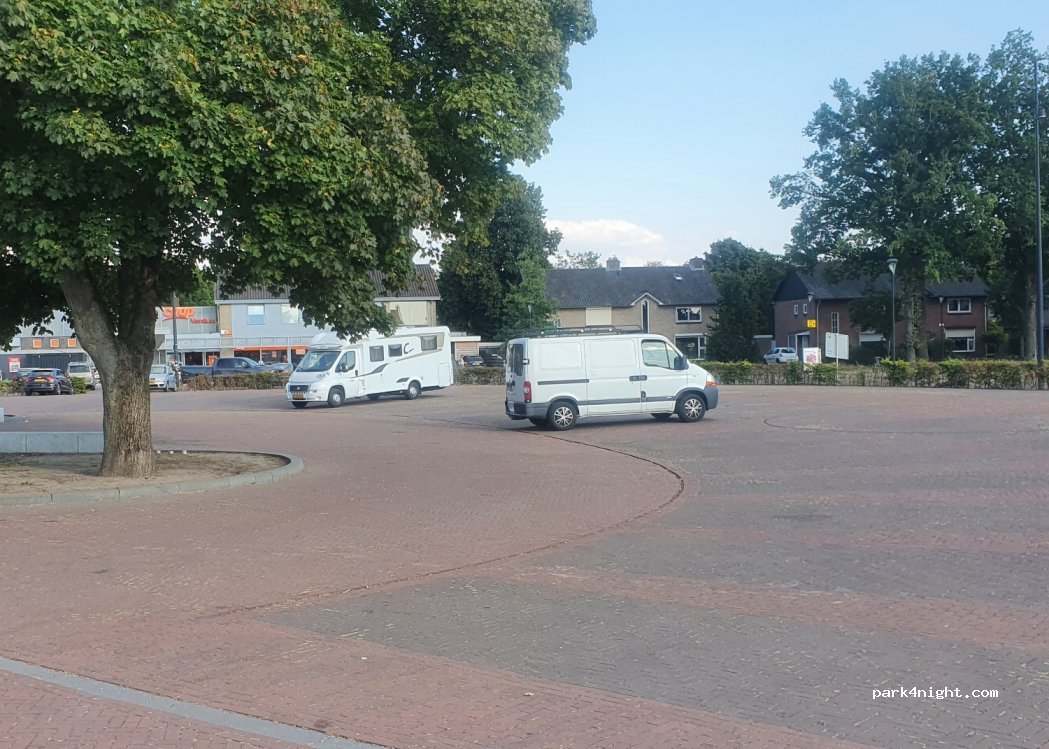(7211 DD) Eefde - 1 Schurinklaan — foto