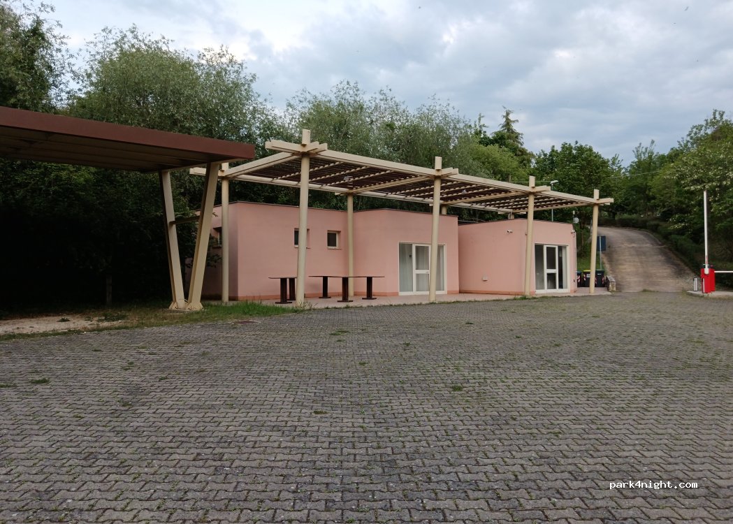 Camper Stop Area San Gemini — foto 5
