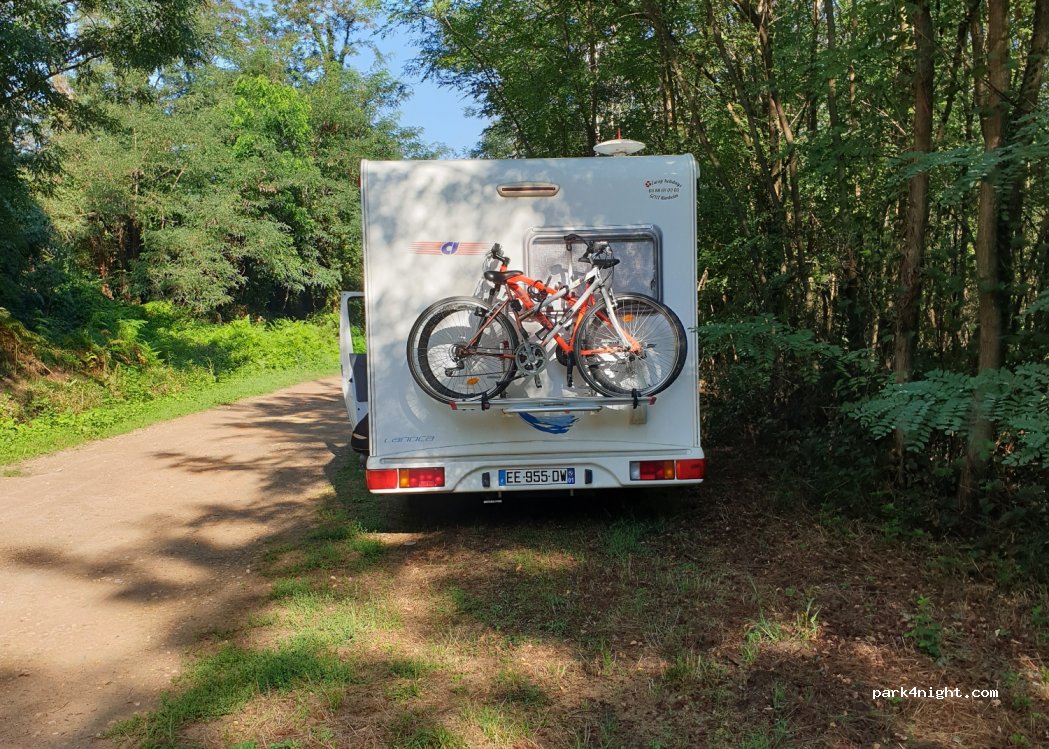 (01570) Feillens - 760 Chemin du Sablon — foto 2