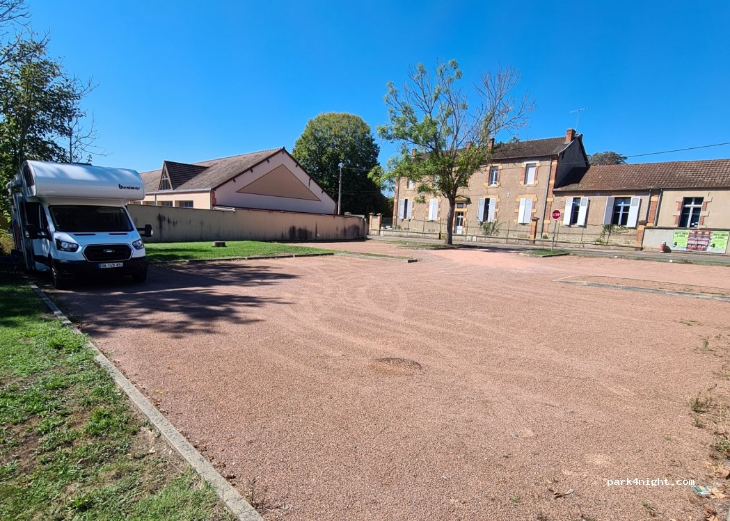(03290) Dompierre-sur-Besbre - 159 Route de Vichy — foto